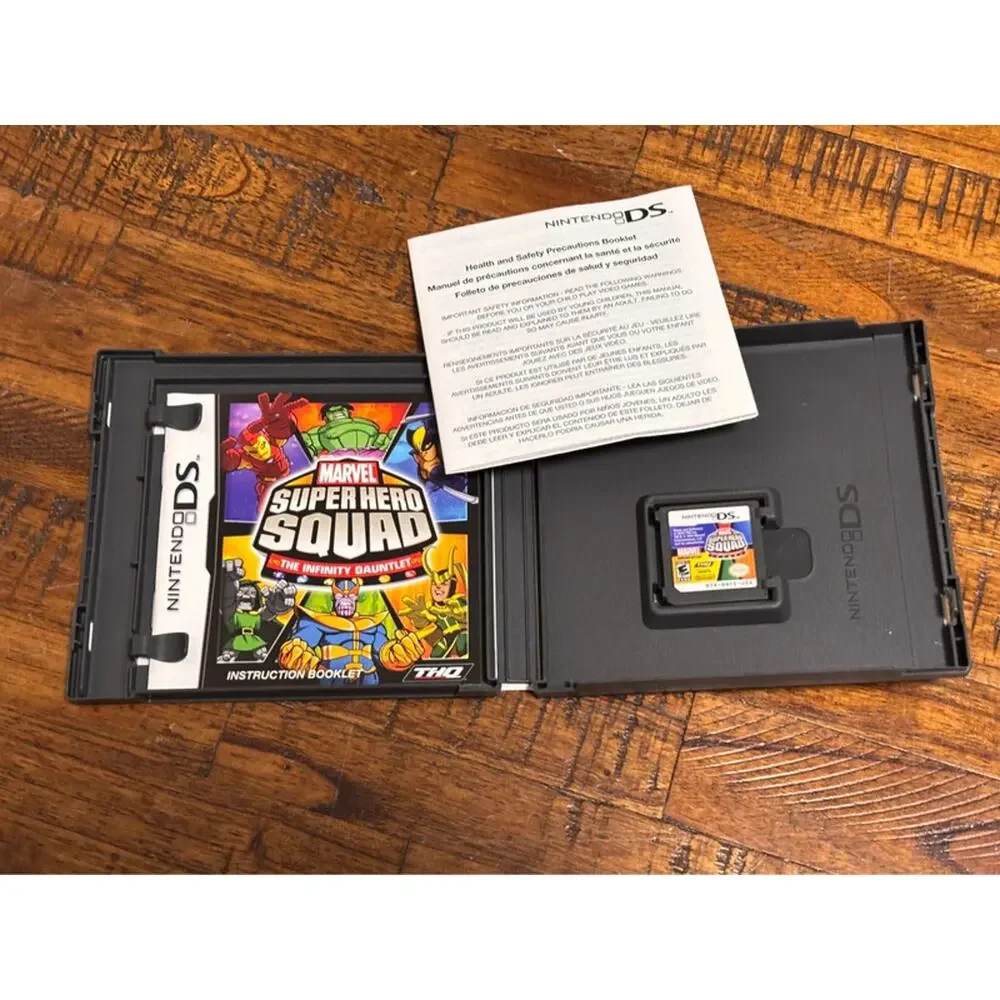 Nintendo DS Marvel Super Hero Squad Infinity Gauntlet Game Case and Manual